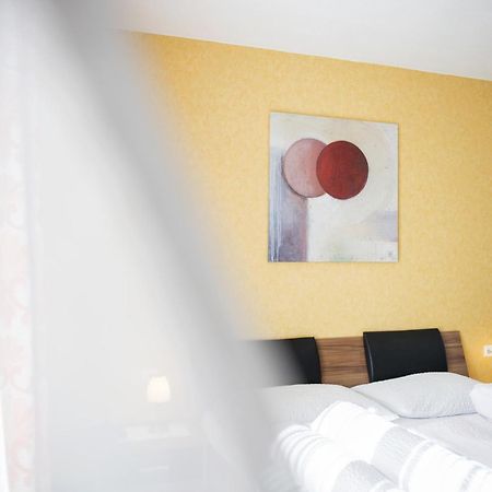 Sonnenberg Hotel Silandro Room photo
