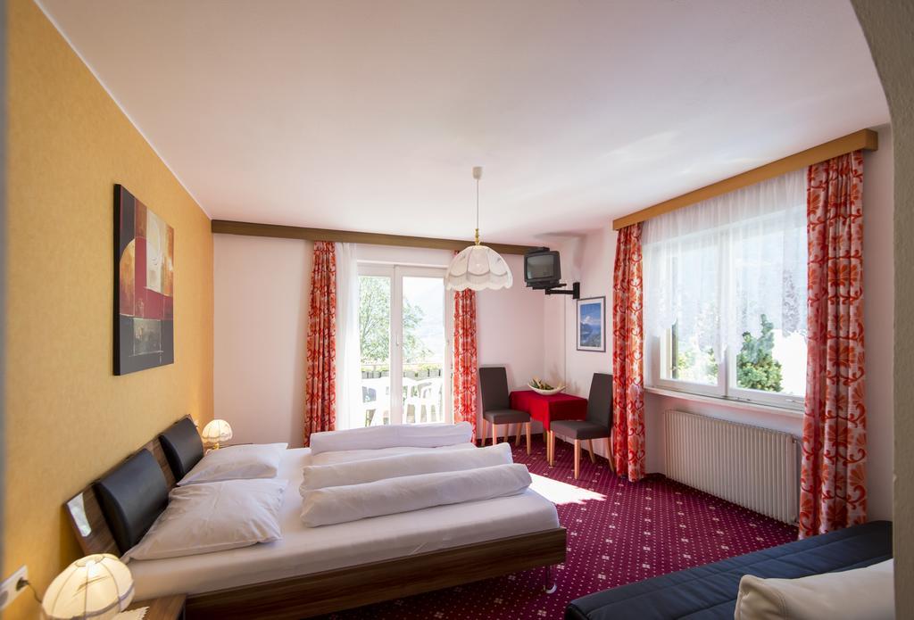 Sonnenberg Hotel Silandro Room photo